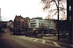 Die Heuwaage mit dem nun abgerissenen «Opera-Haus» und der verschwundenen Birsigtalbahn, 1983