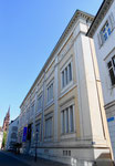Das 1913-1917 durch das Architekturbüro Vischer & Söhne erbaute «Natur- und Völkerkunde-Museumsgebäude« an der Augustinergasse, Mai 2017 