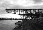 Die Krananlagen der Rheinischen Güterumschlags AG (vorm.Rheinischen Kohlenumschlags AG) im Klybeck-Hafen, 2001