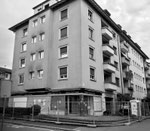 Das Eckaus der Molkerei Manser (Ecke Vogelsangstrasse und Peter-Roth-Strasse) kurz vor dem Abbruch, Foto? Franz Bachmann ?