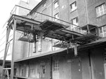 Die LKW-Abfüllanlage an der Hafenstrasse im Hafenbecken 1 im Jahre 1990