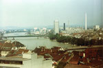 Blick gegen die Dreirosenbrücke, Ciba-Geigy mit dem Hochkamin und zum St.Johann-Hafen, 1970
