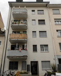 Das neue 1991 erbaute Haus Bläsiring 129 im Jahre 2018. In dem alten abgerissenen Gebäude wohnten drei Familien - im neueren Hausnun deren sechs: Spekulativer Wohnungsbau!