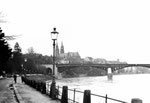 Der St.Alban-Rheinweg mit der Wettsteinbrücke und dem Münster im Hintergrund, 1975