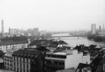 Blick gegen den St.Johann-Hafen und die Dreirosenbrücke, 1980