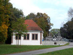 Eines der Pumphäuser beim Wasser-Rechen des Lange Erlen-Kanals, 2015