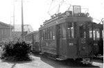 Der Trammotorwagen Be 2/2 Nr.202 der Linie 11 beim Abstellplatz vor dem Depot Dreispitz, 1970. Dieser Motorwagen wurde 1971 an das Verkehrshaus der Schweiz in Luzern übergeben. (siehe nachfolgende Fotos Nr.193- 202)