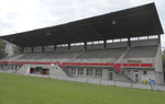 Frontansicht der altehrwürdigen Tribüne des Sadions «Landhof» erbaut 1908 als erstes Nationalstadion der Schweiz 
