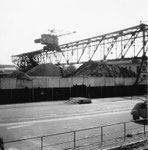 Die grosse und lange Kranbahn der Rheinischen Kohlenumschlags AG von der Westquaistrasse aus gesehen,  1960