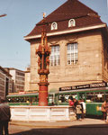 Der Fischmarktbrunnen vor der Börse im Hintergrund, Sommer1980