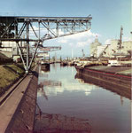Rheinhafen Basel: ein schönes Foto vom interessanten Hafenbecken 1 im Jahre 1970