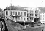 Die Mittlere Brücke mit Blick zum Café Spitz, das abgebrochen wird, 1969