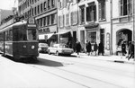 Der Tramzug Be 4/4 Nr. 445 auf der Linie 18 in der Clarastrasse, während der Mustermesse, 1969 (Im Hintergrund alles abgerissene Häuser)