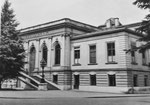 Das Bernoullianum, benannt nach der Mathematikerfamilie Bernoulli, wurde vom Architekten Johann Jakob Stehlin d.J. 1872 1874 erbaut, diente als Sternwarte (Kuppel) und wird heute von der Universität Basel genutzt.  
