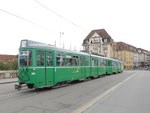 DÜWAG-Trammotorwagen Be 4/6 Nr.644 und vorne die Nr.639 auf der Linie 1/14, Mittlere Brücke im Juli 2015. Dank einem positiven Ausgang in einer Volksabstimmung wurden die DÜWAG-Trammotorwagen angeschafft!