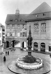 Der Fischmarkt mit den Wandbildern von A.H.Pellegrini, vor dem Abbruch. Zwei Wandbild-Fragmente hängen seither in der Einfahrt zum Spiegelhof!! Siehe nachfolgende Foto
