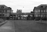Der Eingang zur Gaskokerei Basel (Gaswerk) an der Neuhausstrasse, 1970