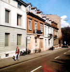 Diese intakte Häuserreihe und günstiger Wohnraum an der Klingelbergstrasse wurde 1983 einem Neubau geopfert