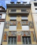 Das Haus Falknerstrasse 33 mit der fantastischen Fassadenmalerei von Otto Plattner 1886-1951 im Jahre 2016