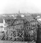 Weitnauers hölzerne Achterbahn war Jahrzehnetelang auf der Rosentalanlage. Hier ein Bild vom Margarethenberg (heute Innere Margarethenstrasse) vom Anfangs des Jahrhunderts