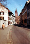 Die Rittergasse vor der schon lange nötigen Sanierung zur Füssgängerzone mit Blick Richtung Münster, 1983