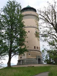 Der im Jahre 1926 erbaute und 36 Meter hohe Wasserturm in Basel.