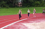 Amelie erreicht auf der 800m-Strecke den 1. Platz ! :)