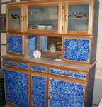 buffet "MADO" rénovée, encaustique bleu outremer sur tissus et bois ciré