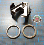 Pull the key rings through the eyelets with the aid of the clamp opener.