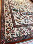 TEHRAN 産  WOOL&SILK  草木染　60～70年OLD　とても細かく珍しいテヘランの絨毯です。