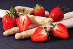 Erdbeeren an Spargel #2
