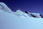 Blick vom Breithornpass auf Breithorn-Zwillinge und Roccia Nera