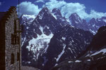 Refuge Glacier Blanc  2550 m, Pointe Puiseux 3946 m, Pt.Durand 3932 m, Pic sans Nom 3913 m