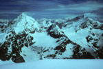 Gipfelblick mit Dent Blanche 4356 m und Weisshorn 4505 m.