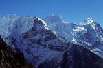 Makalu 8485 m und Num Ri 6677 m