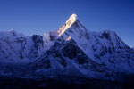 Ama Dablam 6856 m Gipfel im Licht