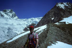 Abstieg ins Tal mit Rückblick zur Rifugio Aosta 2781 m.