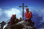 Dankgebet am Gipfelkreuz des Nadelhorns   4327 m