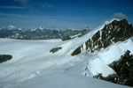 links in der Ferne Montblanc 4810m, rechts Breithorn