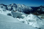 Gletscherbruch mit Ponggen Dopku 5930 m im Hintergrund