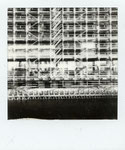 Baugerüste am Fleet, Hamburg, Soforbildfotografie, Schwarzweißfoto, Polaroid B&W i-Type Film