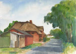 Bauernhof an einer Straße auf Pellworm Bäume am Straßenrand Aquarellmalerei braun rotbraun blau grün weiß