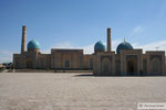 Tashkent - Medrese "neue Moschee" und Koranhaus (rechts im Vordergrund)