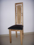 chaise en noyer contemporain assise noire en tissus