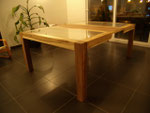 table en noyer et en verre avec rallonges