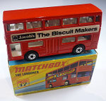 17B The Londoner Jacob´s The Biscuit Makers / rot / Bodenplatte schwarz glänzend