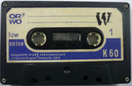 ORWO Kassette K60 schwarz / Fenster groß / Aufkleber dunkelblau ORWO Logo blau links oben / mit low noise