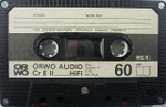 Kassette ORWO CrExtra II K60 (Premnitz) / Gehäuse schwarz Oberfläche Rechteckmuster / 5-fach Verschraubung / 3 zeiliger Aufdruck