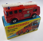 Matchbox 35A Merryweather Fire Engine / rot / Bodenplatte hellgrau