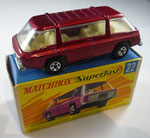 22B Freeman Intercity Commuter / weinrotmetallic / Einrichtung elfenbein / Bodenplatte silber / Bus ohne Aufkleber